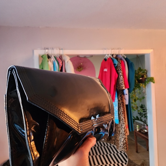 Vintage 1990's PVC clutch - Picture 7 of 7